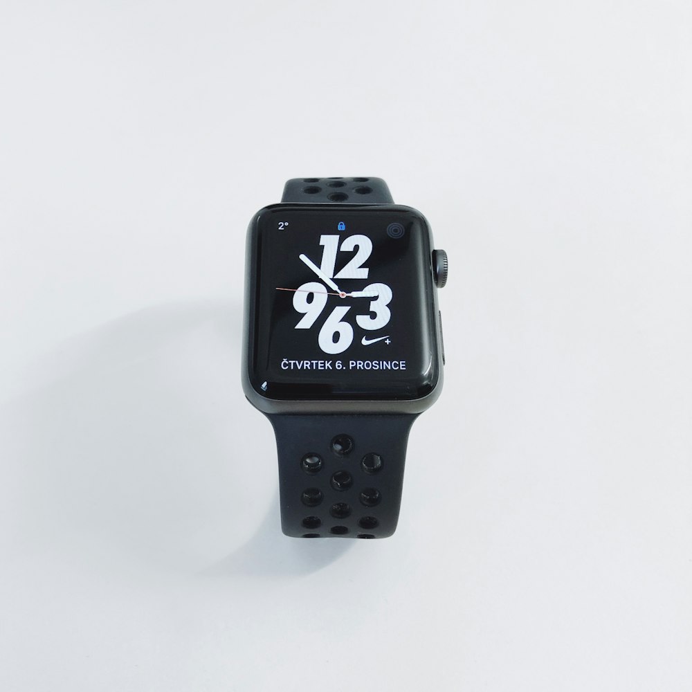 Fitness Smartwatch (HR + Sleep)